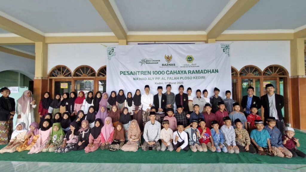 Mahasantri Penerima Cendikia Baznas bersama Murid YPI At-Taqwa, Puncu, Kediri